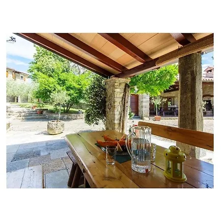 Maccaroni Comfortable Willa Paz